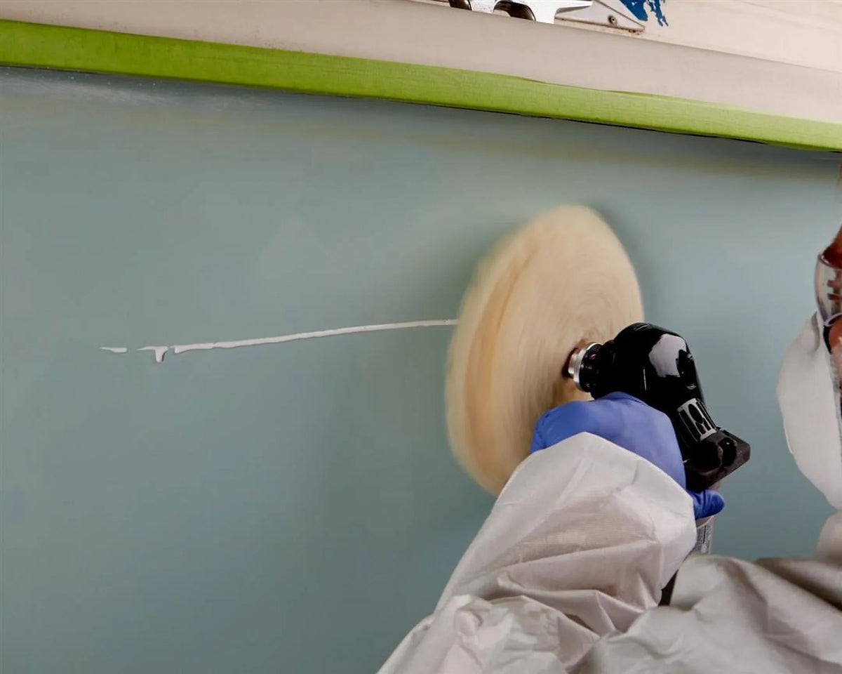 Polish-Wax 36111; Gallon 3M Light Gelcoat Cut