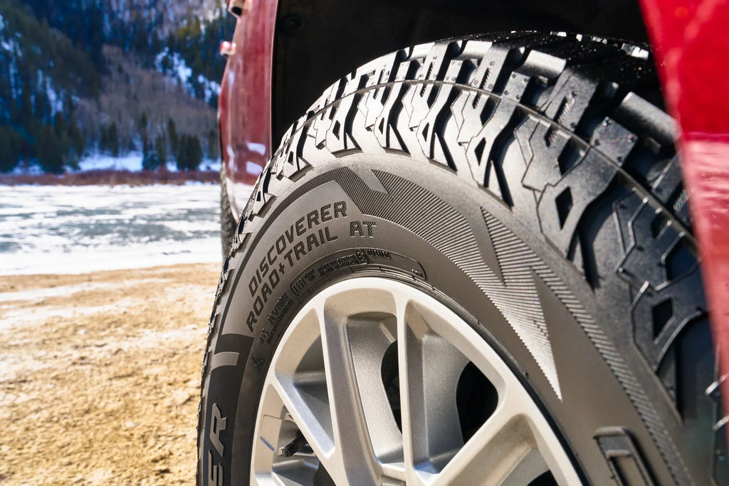 Tire Road+Trail All-Terrain 110V Cooper 255/55R20 AT Discoverer