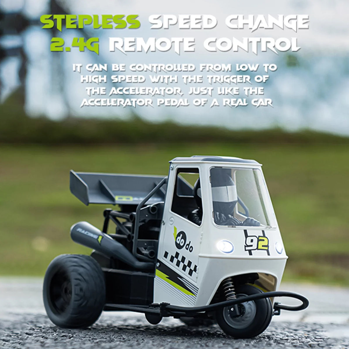 Remote Control Model Racing High Speed Light Toy, Pinnaco Motorcycle for with Thrilling Spray Action Function,