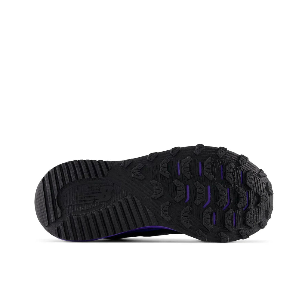 Balance Dynasoft Size: v5 Boys Indigo 5 Trail New Color: Electric Black Nitrel WIDE Shoes