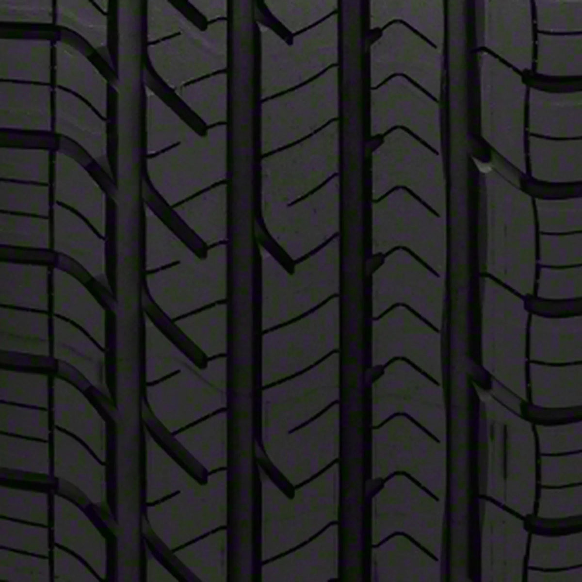 All-Season Sport Tire H 107 Goodyear Eagle 255/55R20