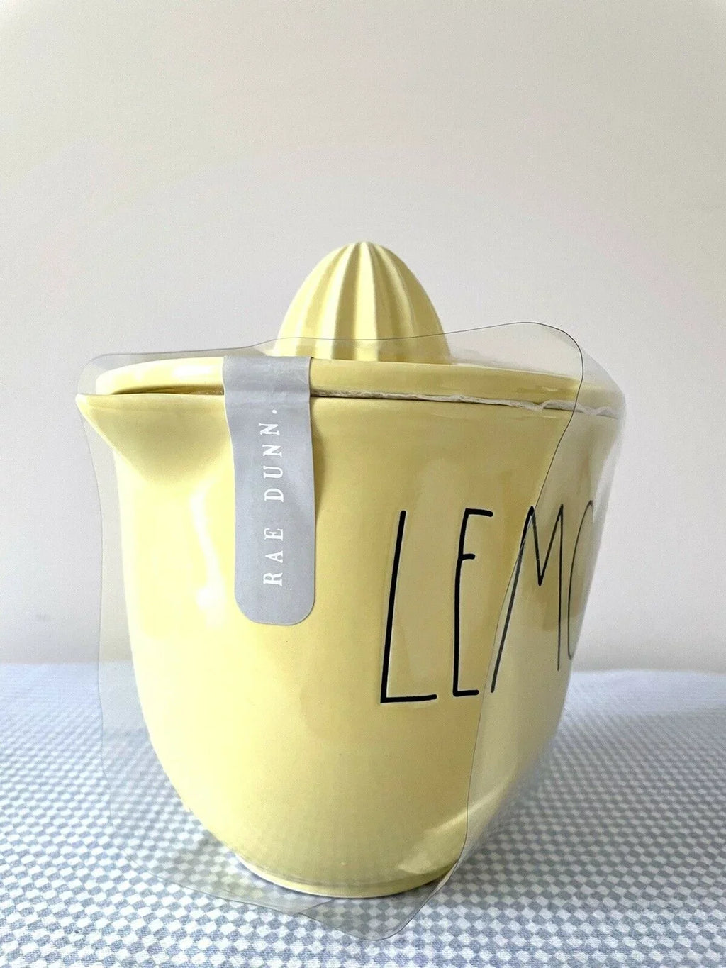 Ceramic Set Piece Black Kitchen Dunn with 2 LEMON Juicer Letters LL Yellow Rae