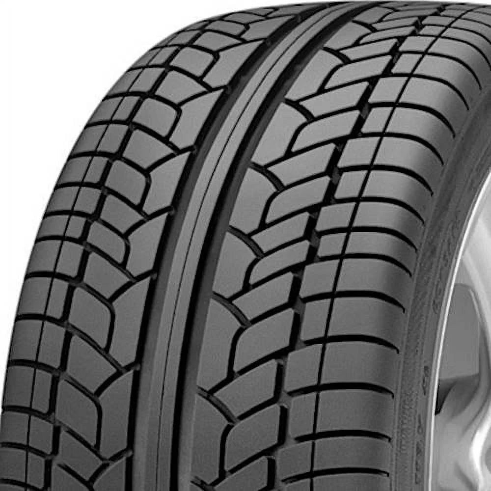 285/45R22 Desert Hawk V Tire UHP 114 Achilles