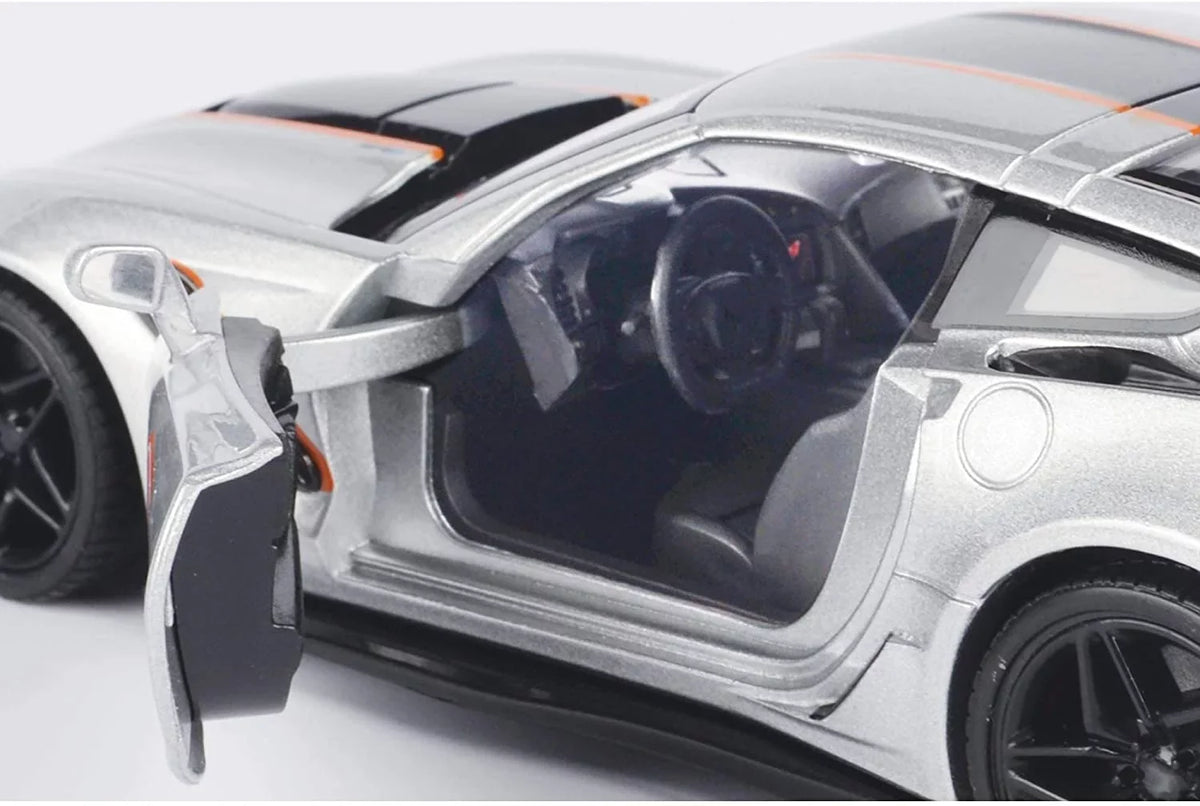 Model 73785SV #2, Motor 2019 Chevy 1/24 - Toy Silver Corvette scale ZR1 Car - Max Diecast